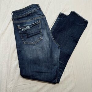 American eagle tomgirl jeans